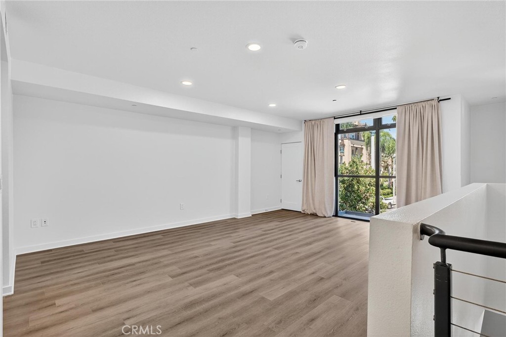 13045 Pacific Promenade 132