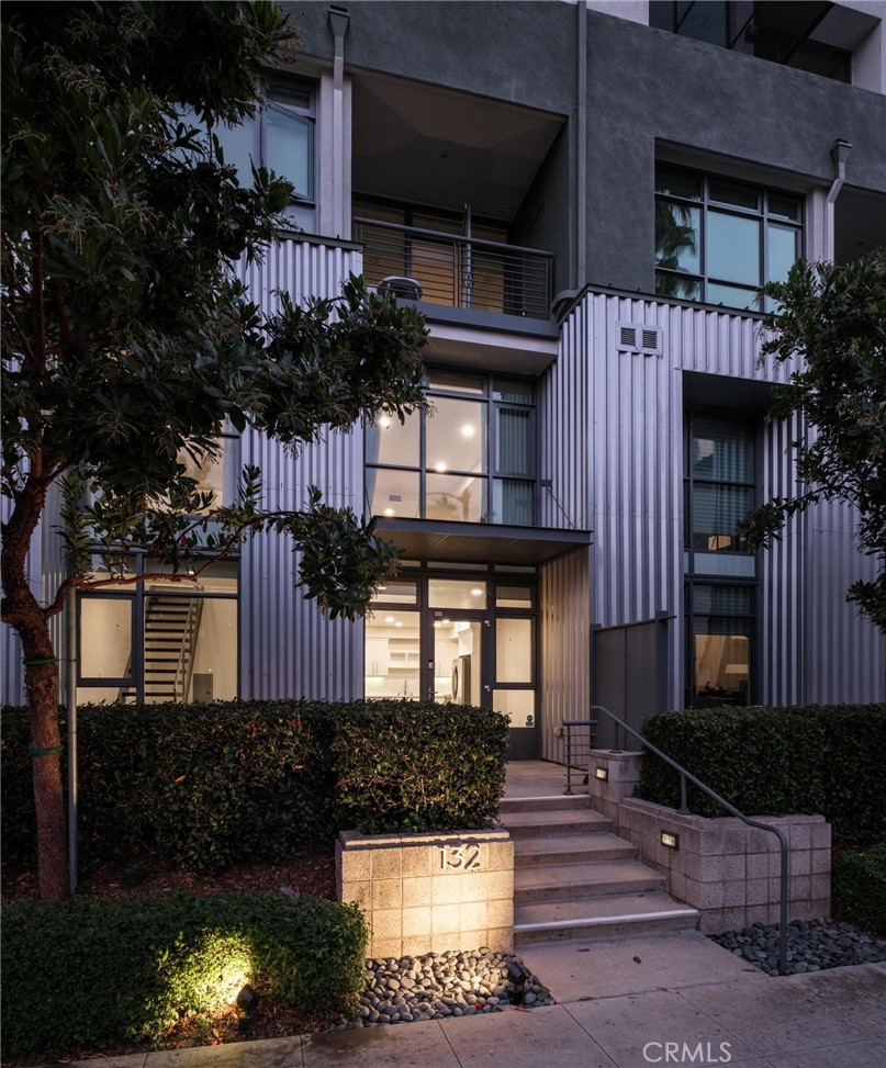 13045 Pacific Promenade 132