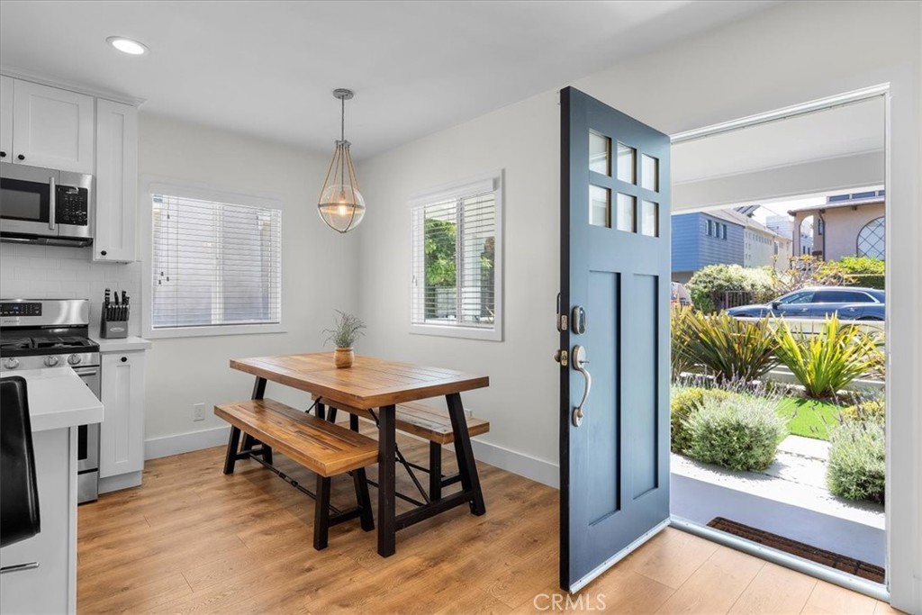 1430 Bonnie Brae