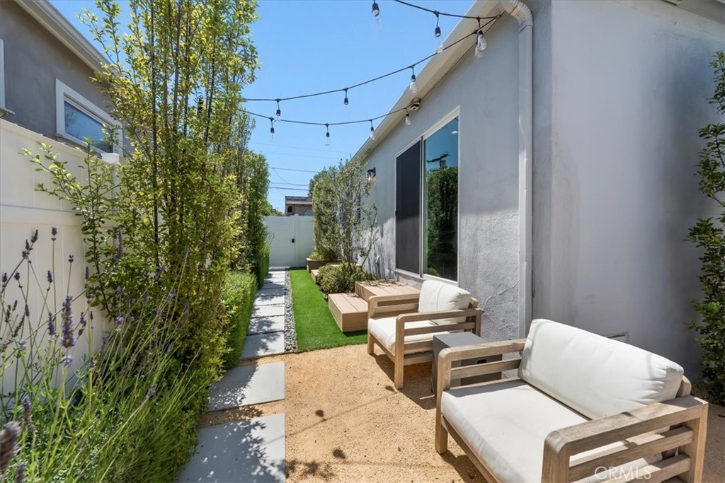 1430 Bonnie Brae