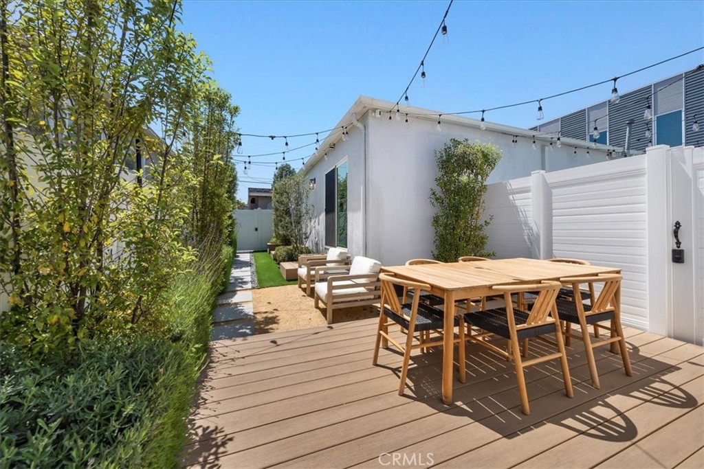 1430 Bonnie Brae