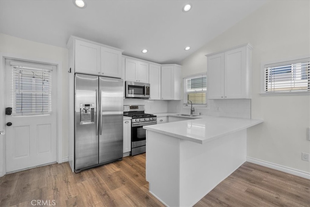 1430 Bonnie Brae