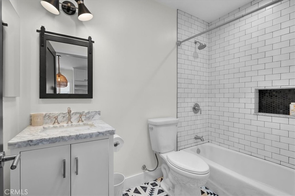 1430 Bonnie Brae