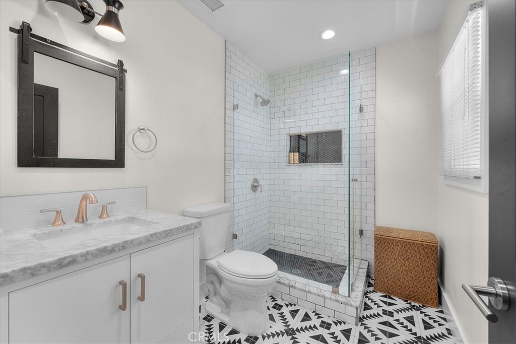 1430 Bonnie Brae