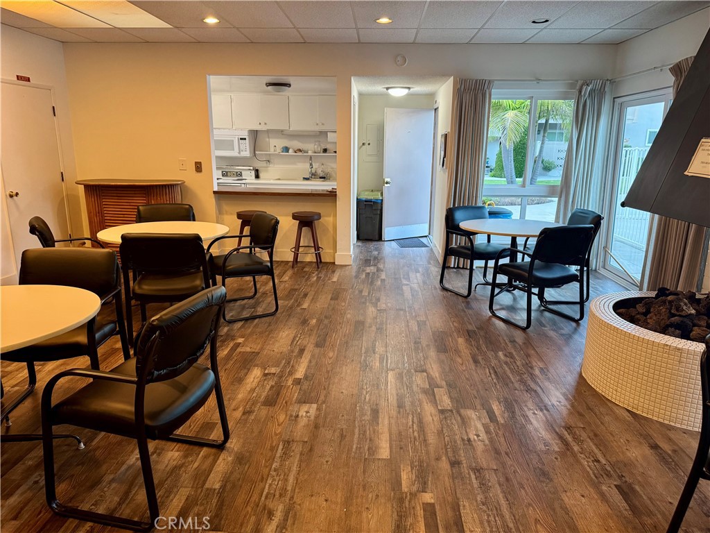 3210 Merrill 23