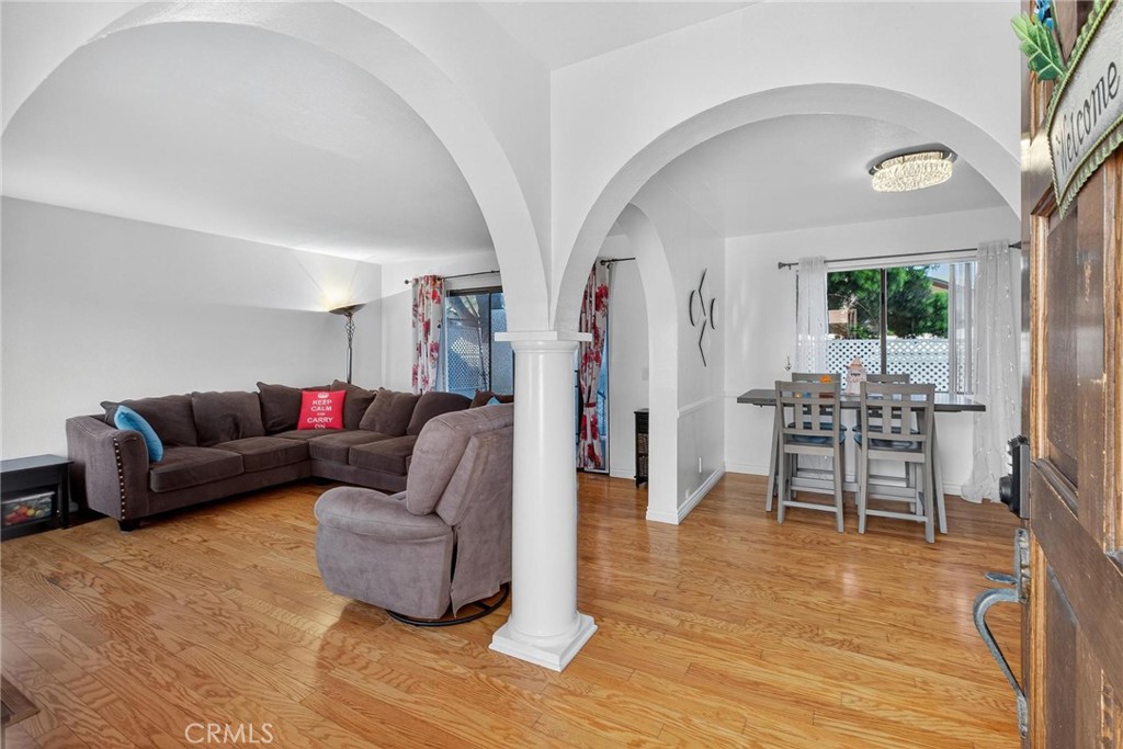 3910 W 182nd 1