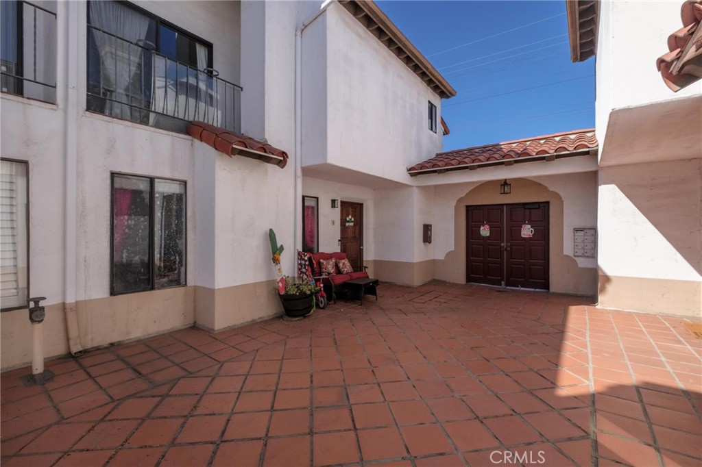 3910 W 182nd 1