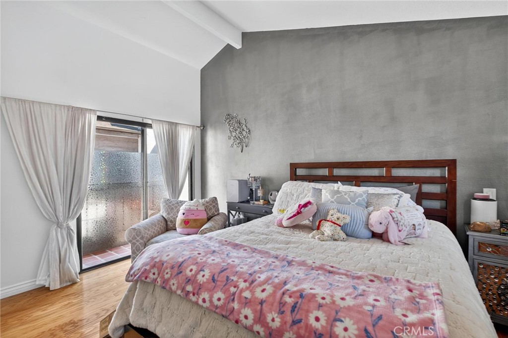 3910 W 182nd 1