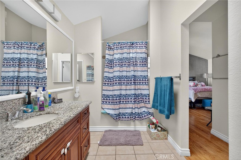 3910 W 182nd 1