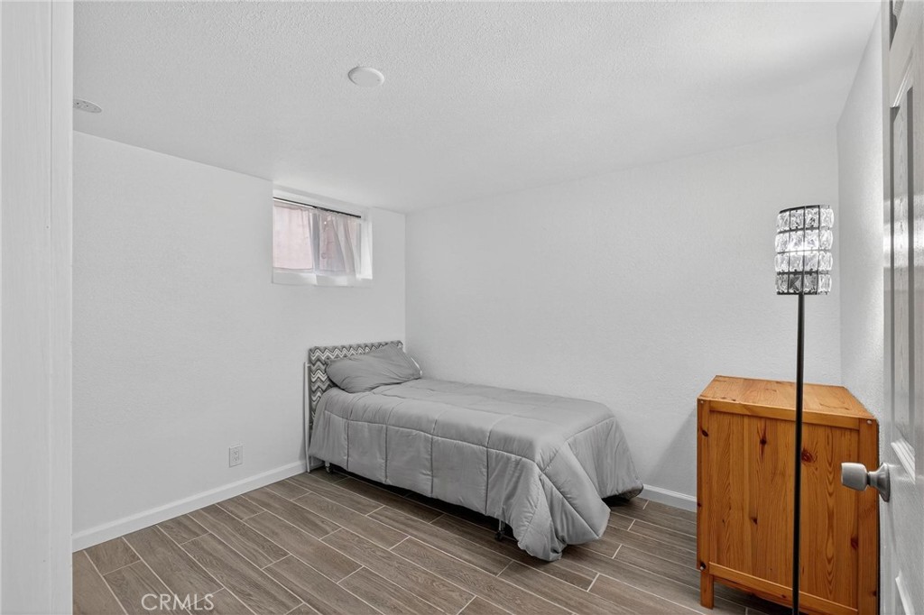 3910 W 182nd 1