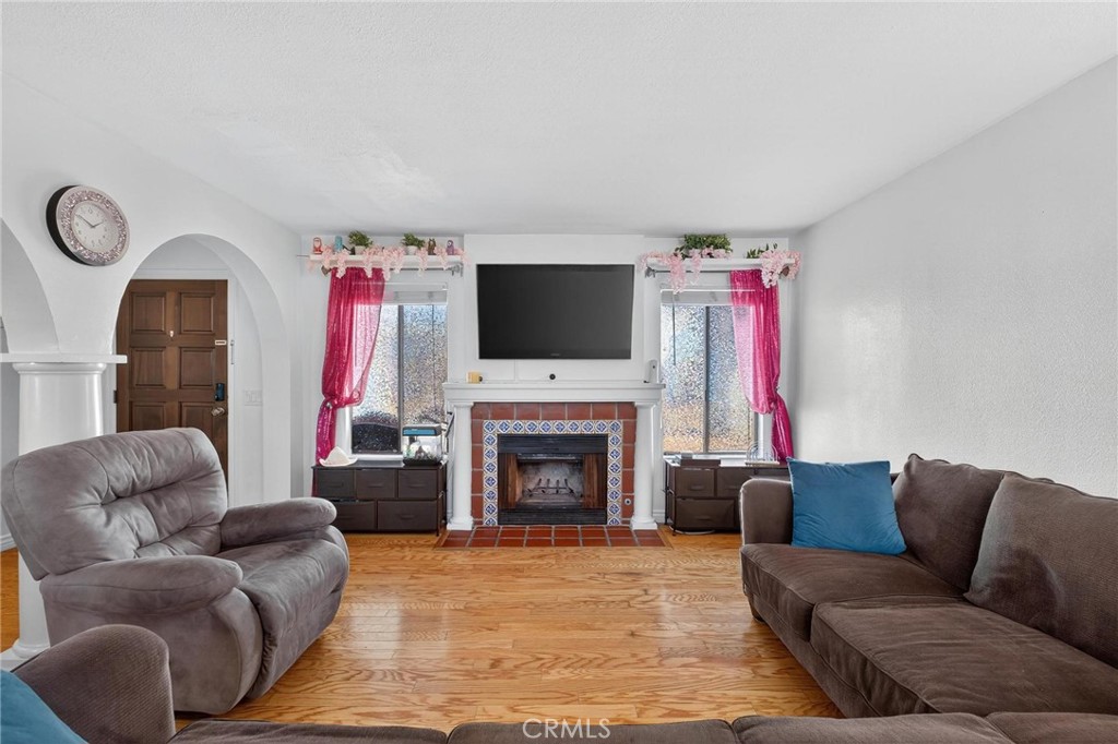 3910 W 182nd 1