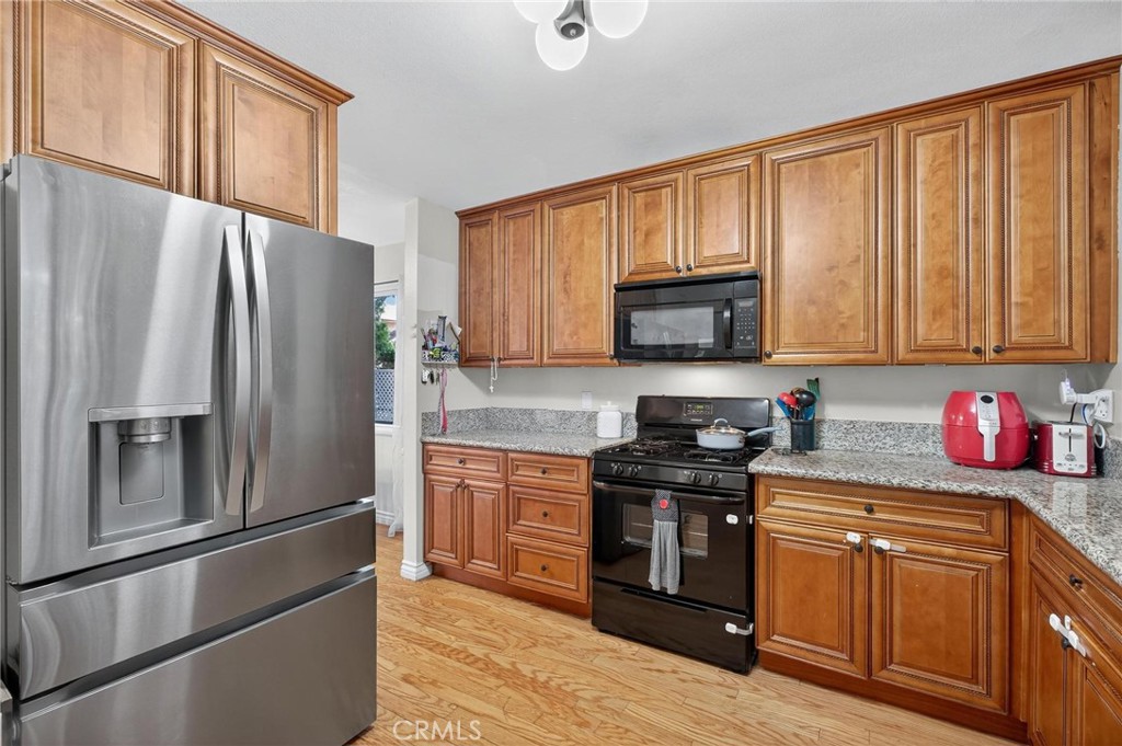 3910 W 182nd 1