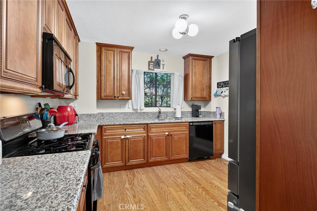 3910 W 182nd 1