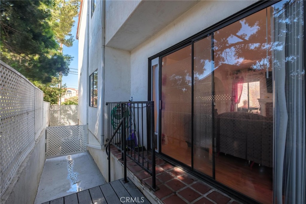 3910 W 182nd 1