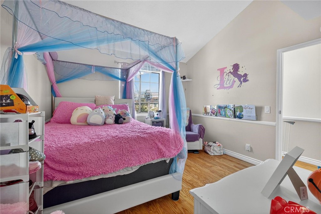3910 W 182nd 1