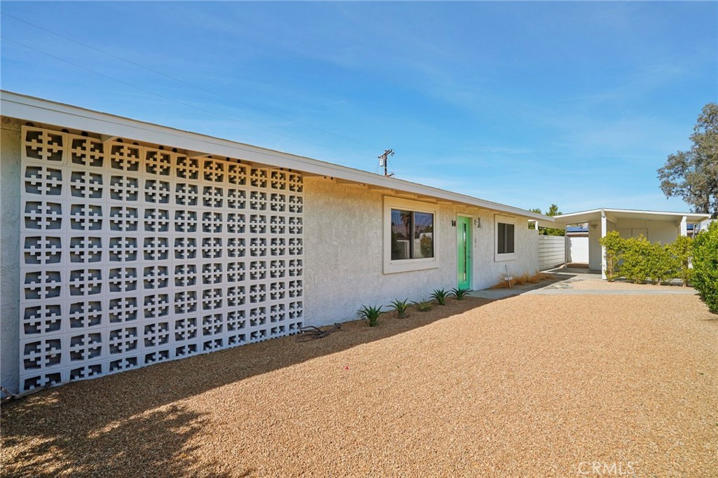 14 Ashby Circle