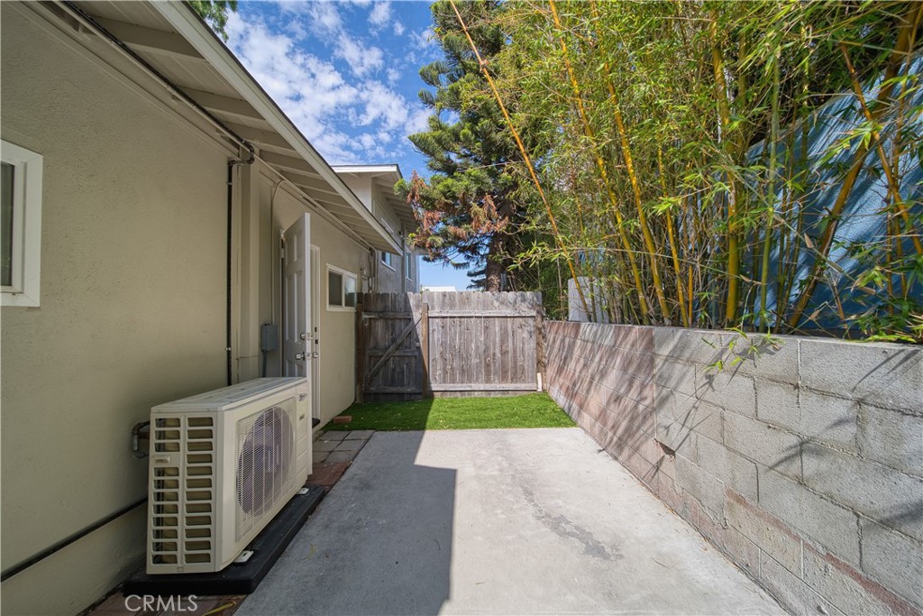 926 Manhattan Beach Blvd A