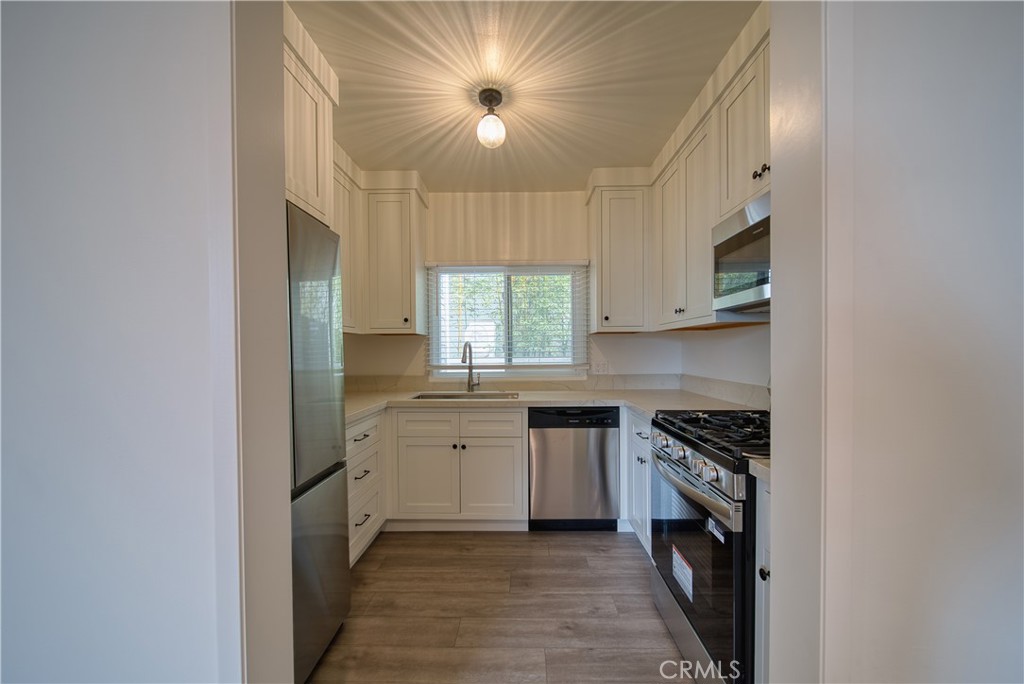 926 Manhattan Beach Blvd A