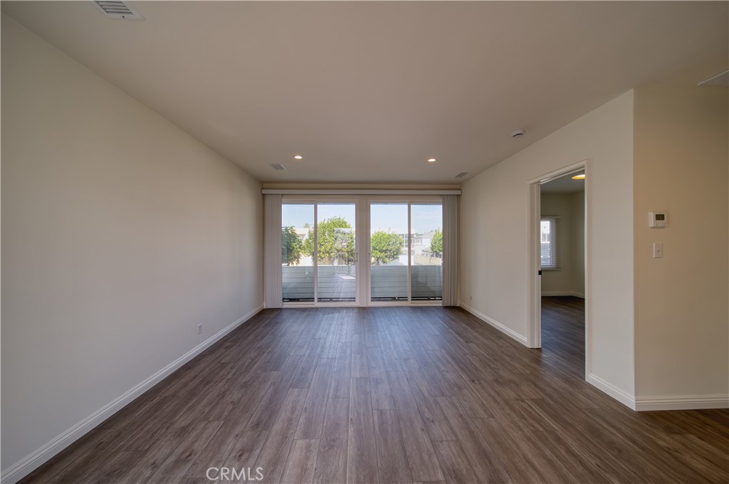 926 Manhattan Beach Blvd