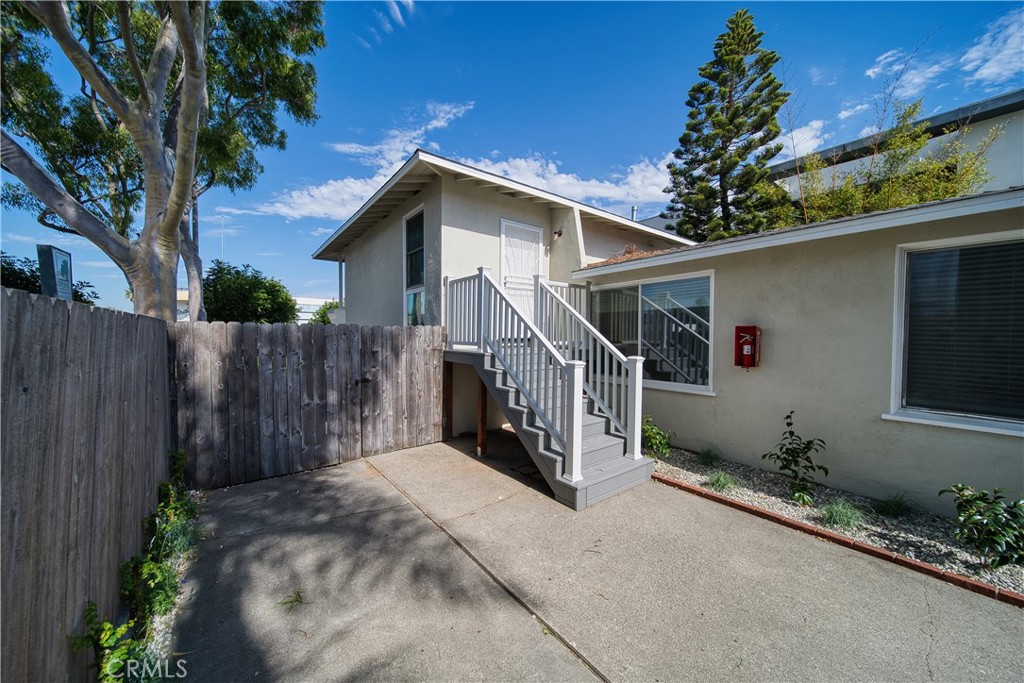 926 Manhattan Beach Blvd