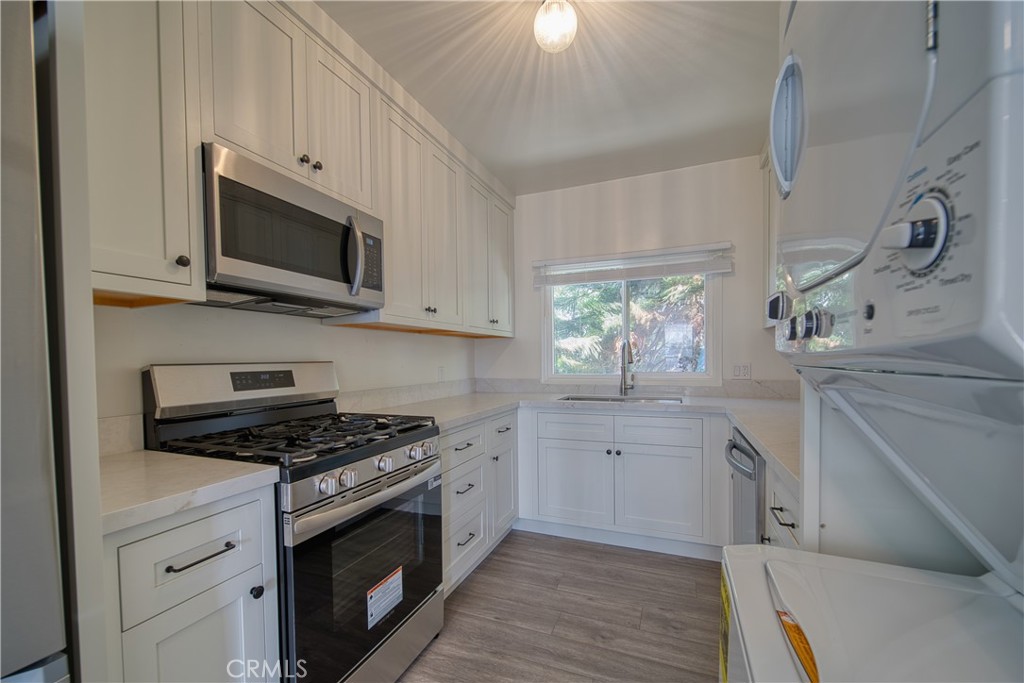 926 Manhattan Beach Blvd