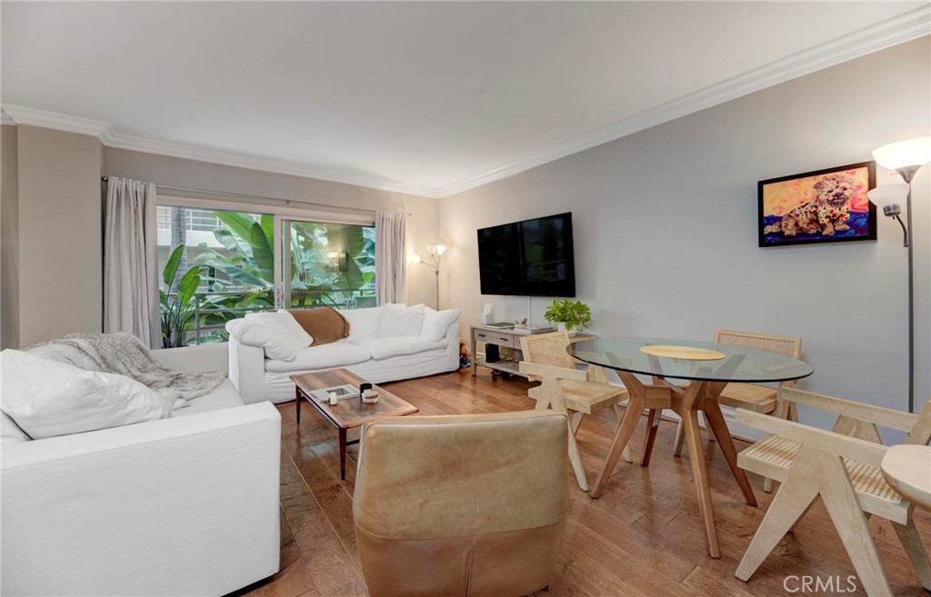 1131 Alta Loma Road 221