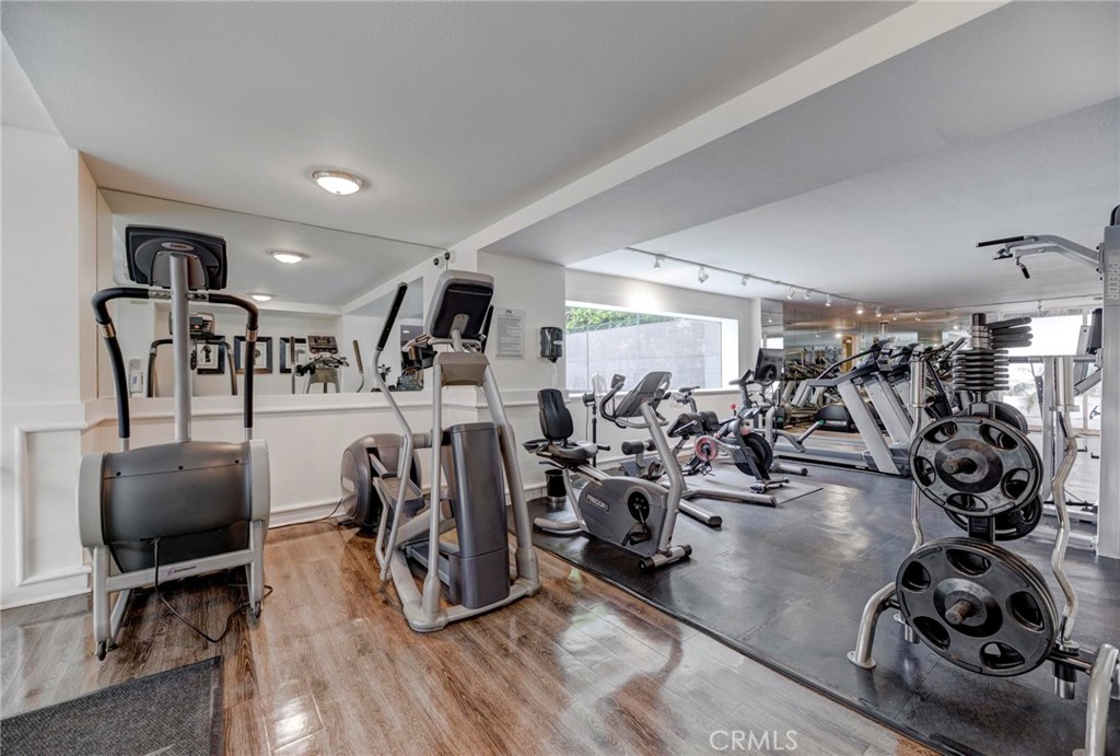 1131 Alta Loma Road 221