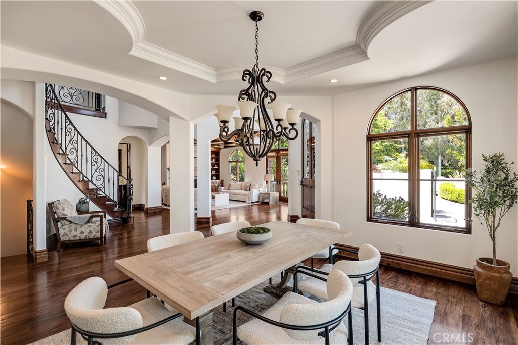 718 N Poinsettia Avenue