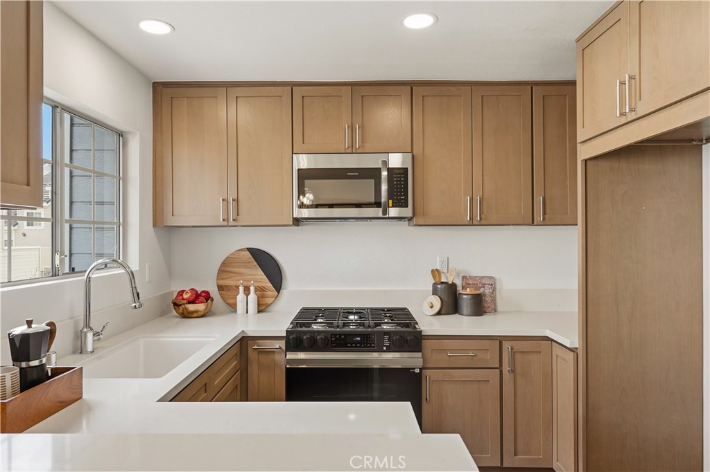 2800 Plaza Del Amo 47