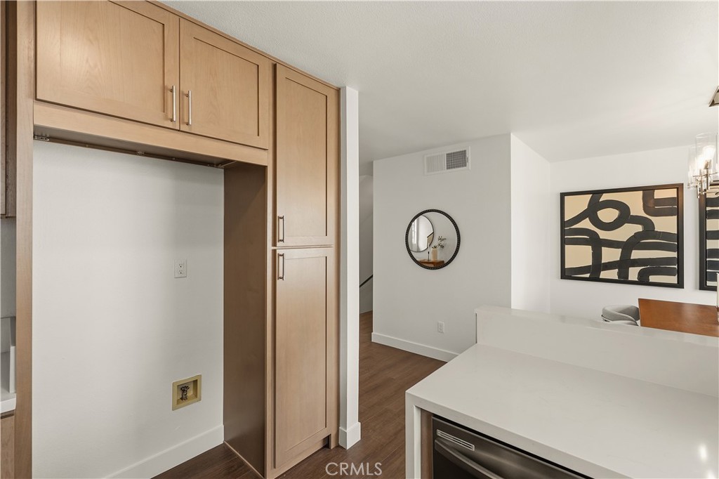 2800 Plaza Del Amo 47