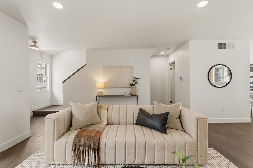 2800 Plaza Del Amo 47