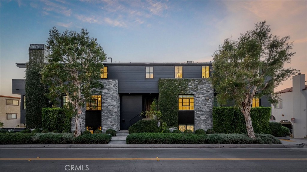 2903 Manhattan Avenue A