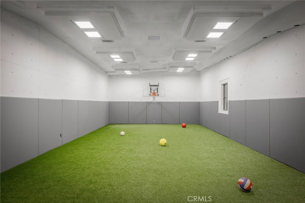 2903 Manhattan Avenue A