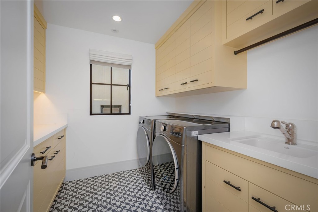 2903 Manhattan Avenue A