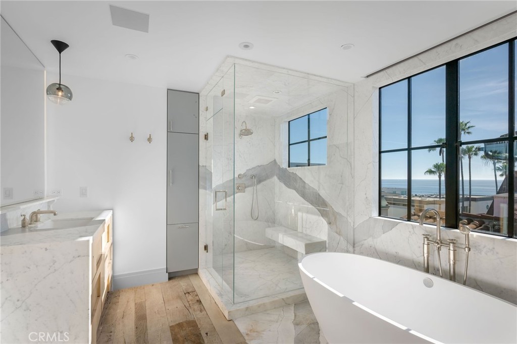 2903 Manhattan Avenue A