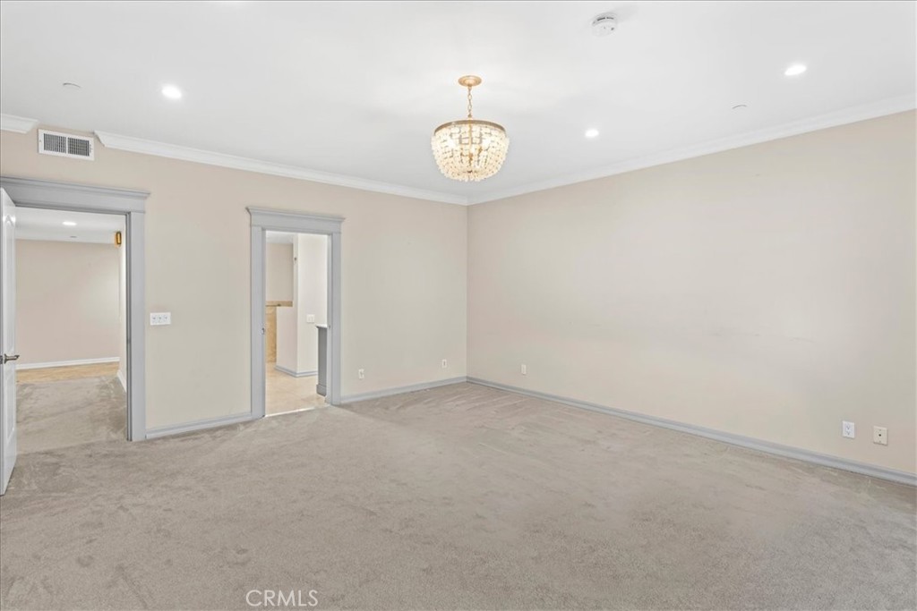512 Esplanade 103