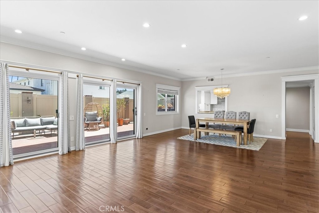 512 Esplanade 103
