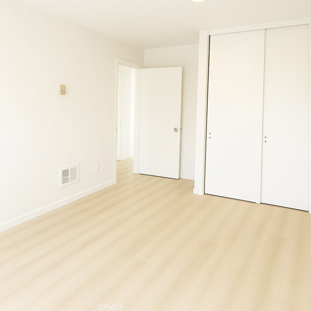 2124 Hermosa Avenue 6