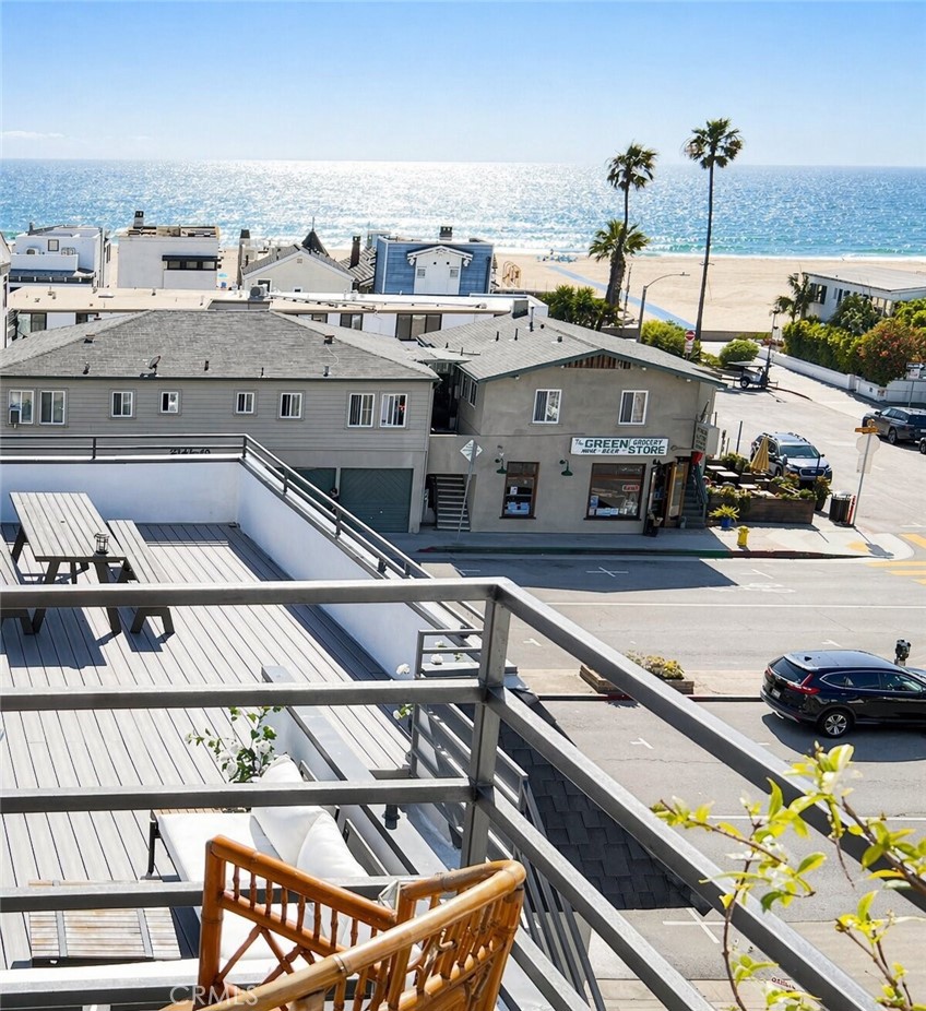 2124 Hermosa Avenue 6