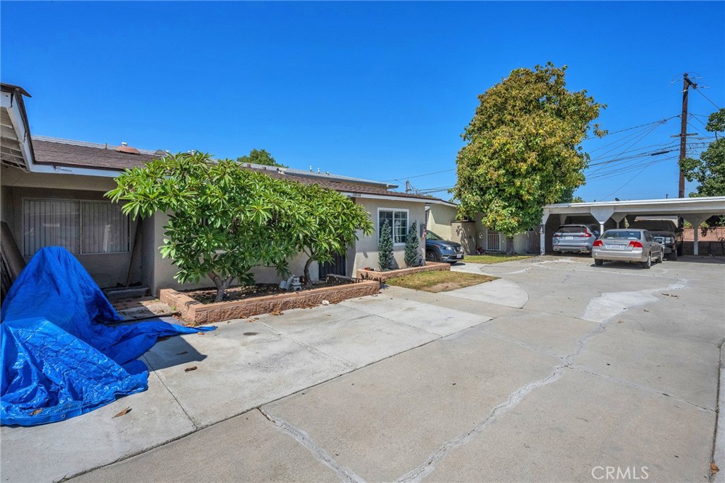 15916 S Harvard