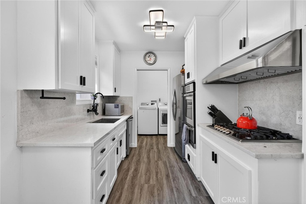 16916 S Catalina