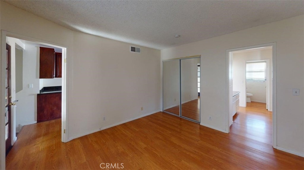1316 W 166th