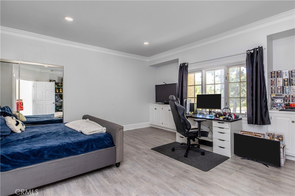 2254 The Terrace