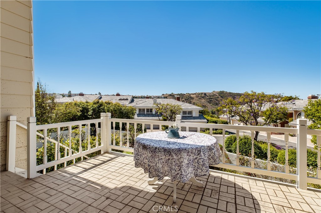 2254 The Terrace