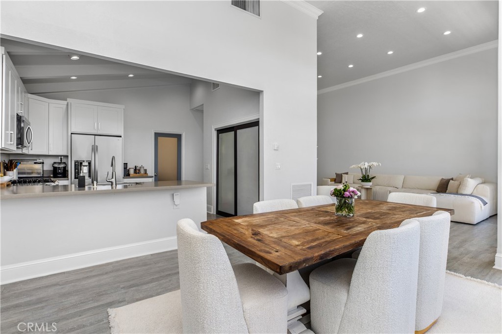 2254 The Terrace