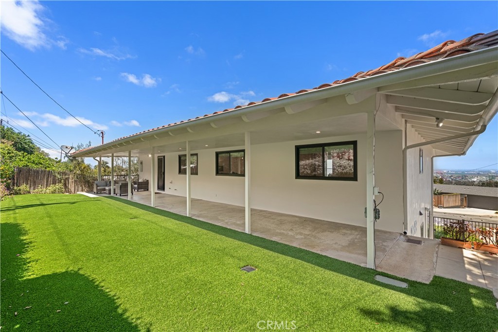 29411 N Enrose