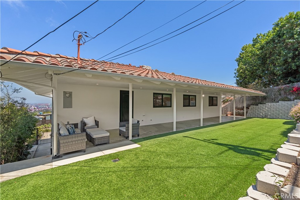 29411 N Enrose