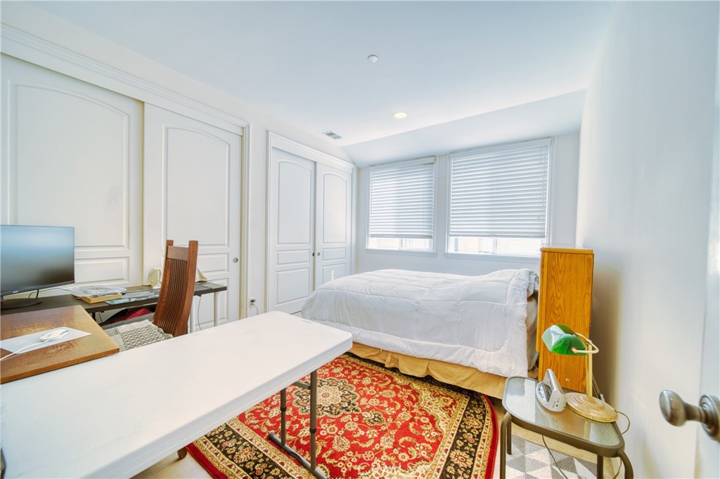 814 Esplanade