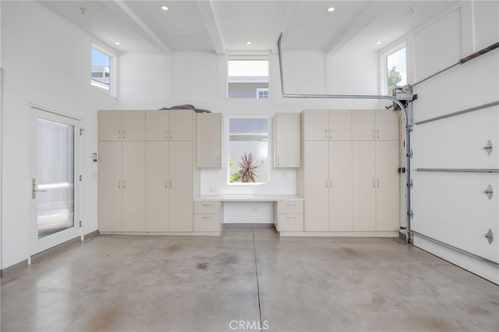 2412 John Street