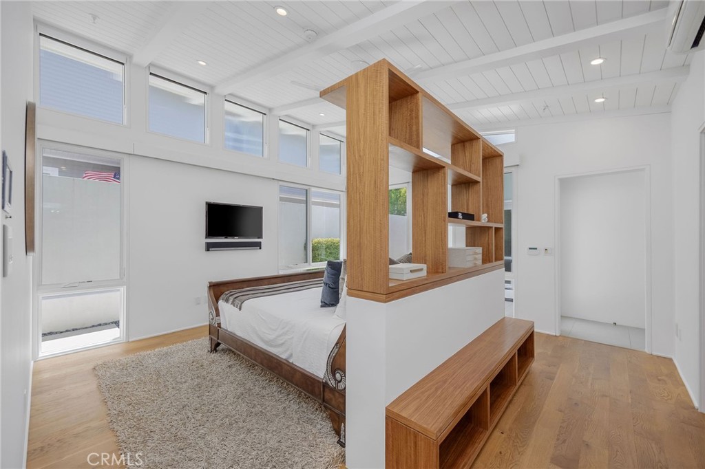 2412 John Street